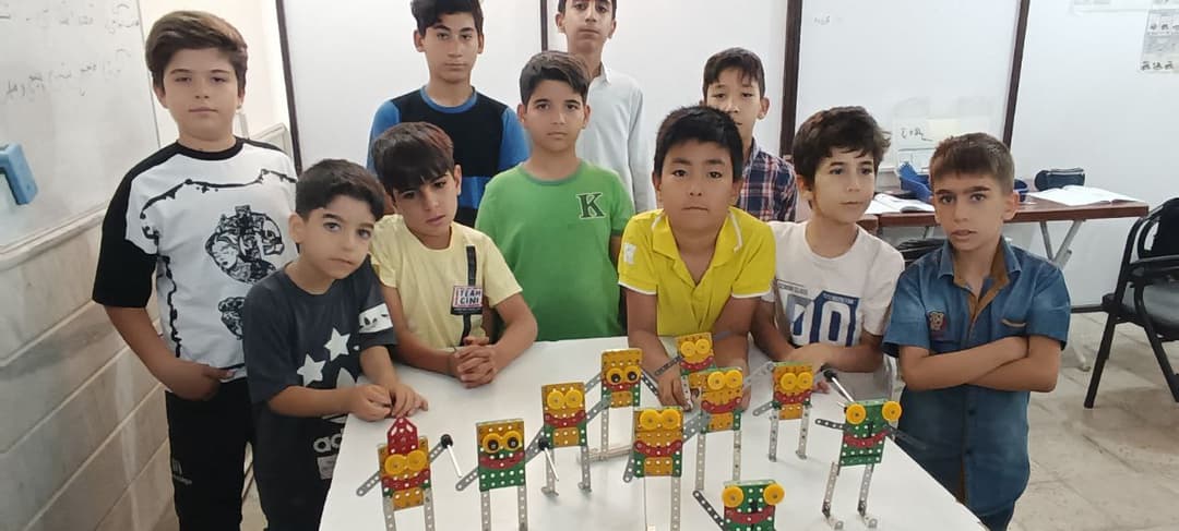 آموزشگاه رباتیک پژوهش 