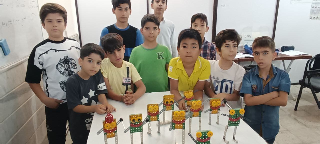 آموزشگاه رباتیک پژوهش