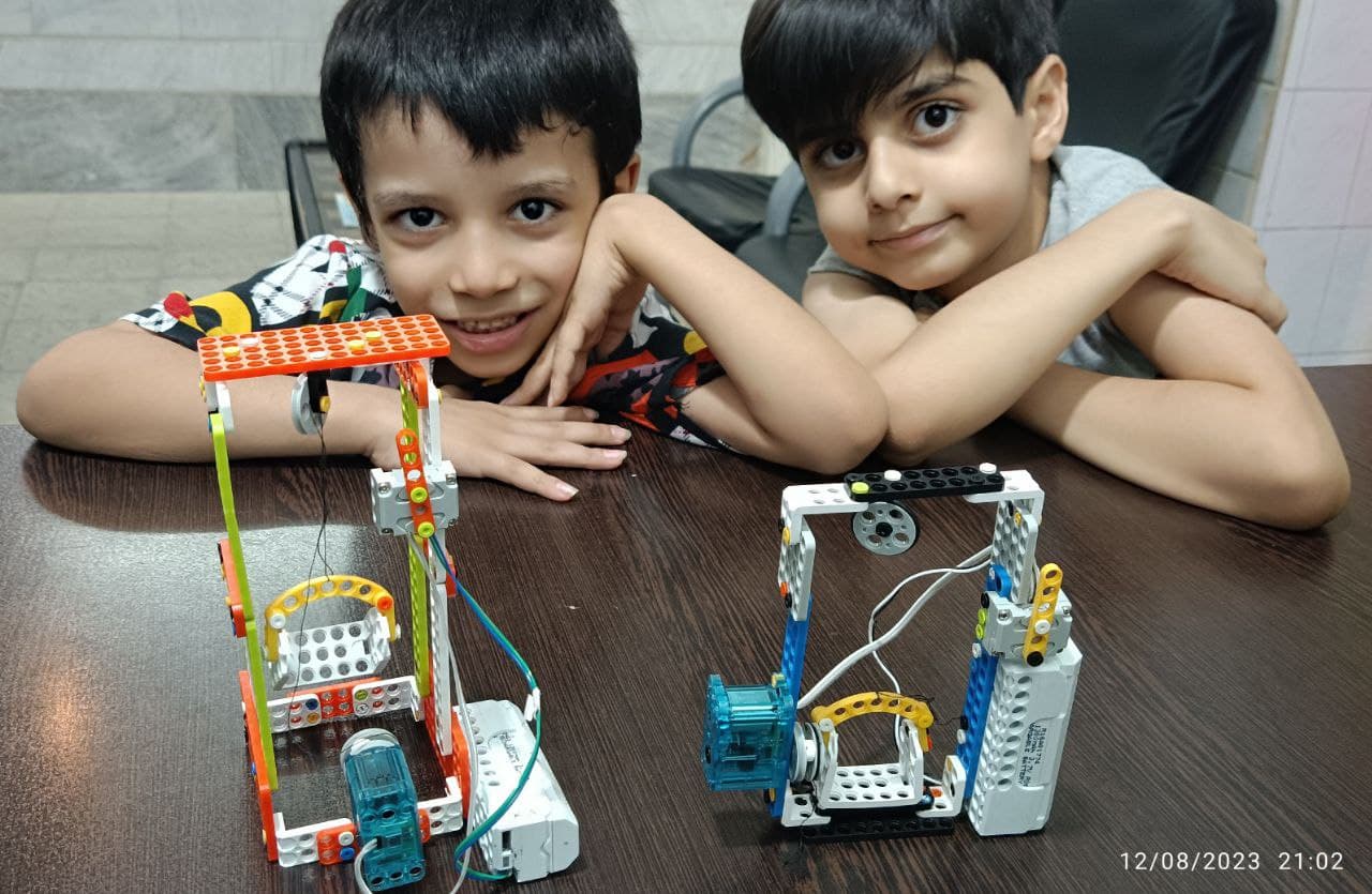 آموزشگاه رباتیک پژوهش