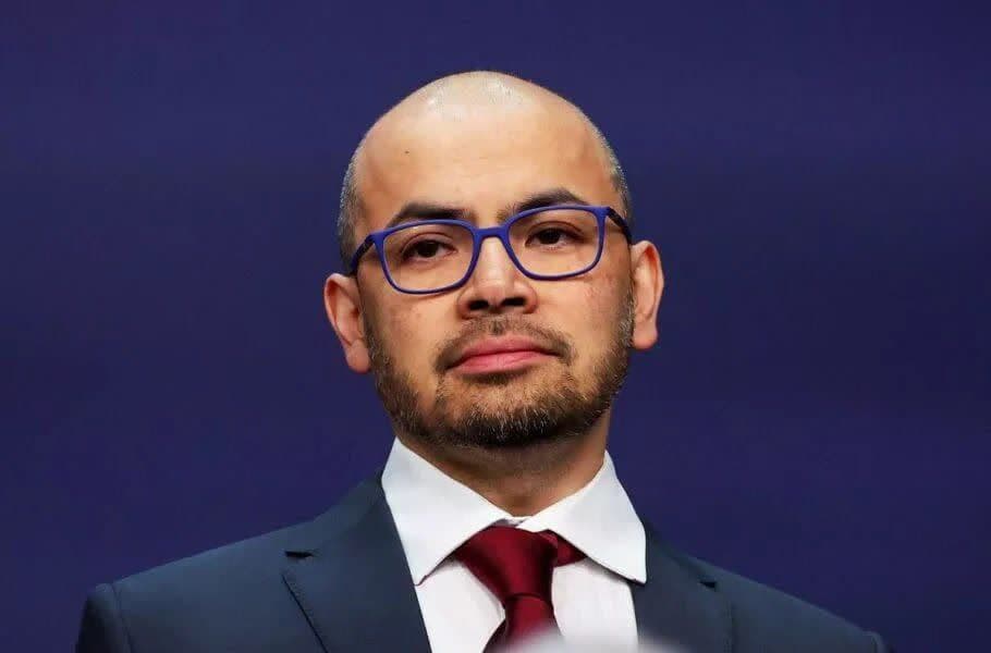 مدیرعامل دیپمایند گوگل: نوجوانان باید در هوش مصنوعی مثل نینجاها ماهر شوند.